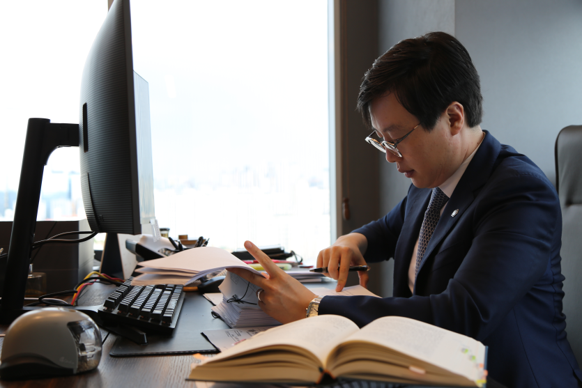 김포성범죄변호사 사건 해결을 위한 전문 로이어팀 구성