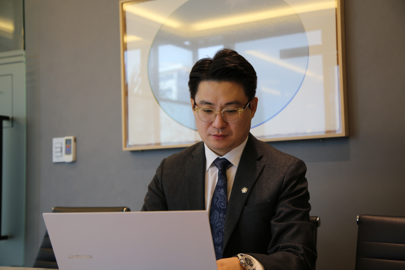 의왕강제추행변호사 성범죄 관련 형사 소송 경험 풍부한 변호사 상담 및 법률 조력 시스템 관련 안내 제공