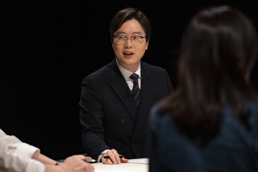 유사강간죄와 강간죄의 차이를 도식으로 보여주는 법률 비교표