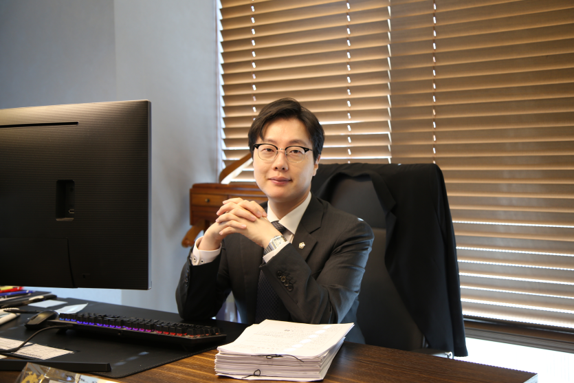 방이동변호사 성범죄 의뢰인 긴급 상황 시 24시간 연락 가능한 전문가 제공