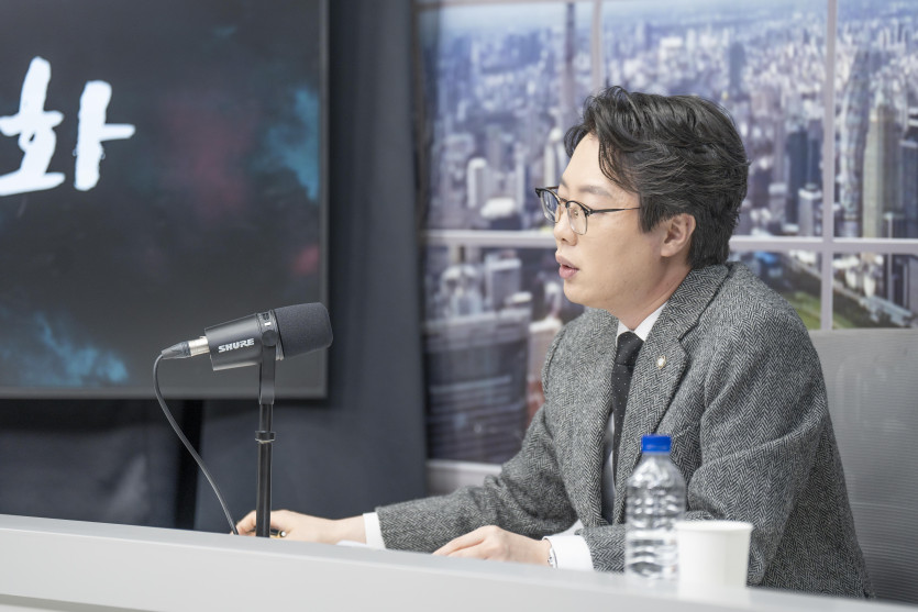 성범죄 혐의 피의자를 위한 경찰조사 동행 변호사 조력 설명 이미지