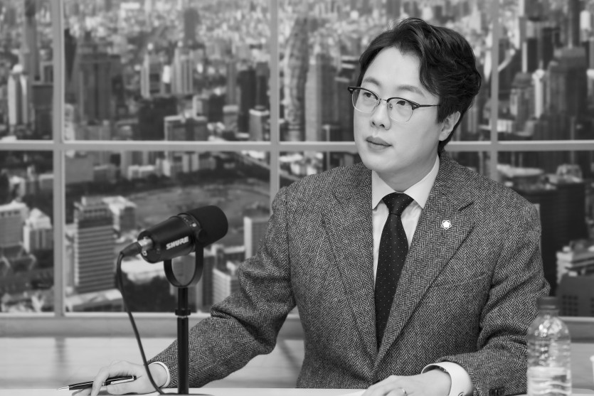 장애인 강간 혐의에서 의뢰인의 누명을 벗겨준 사안에 대해 인터뷰하는 이세환변호사