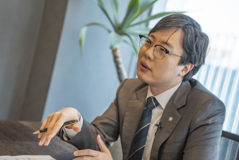 헬스장 몰카 혐의 인정 쟁점에 대해 설명하는 이세환변호사