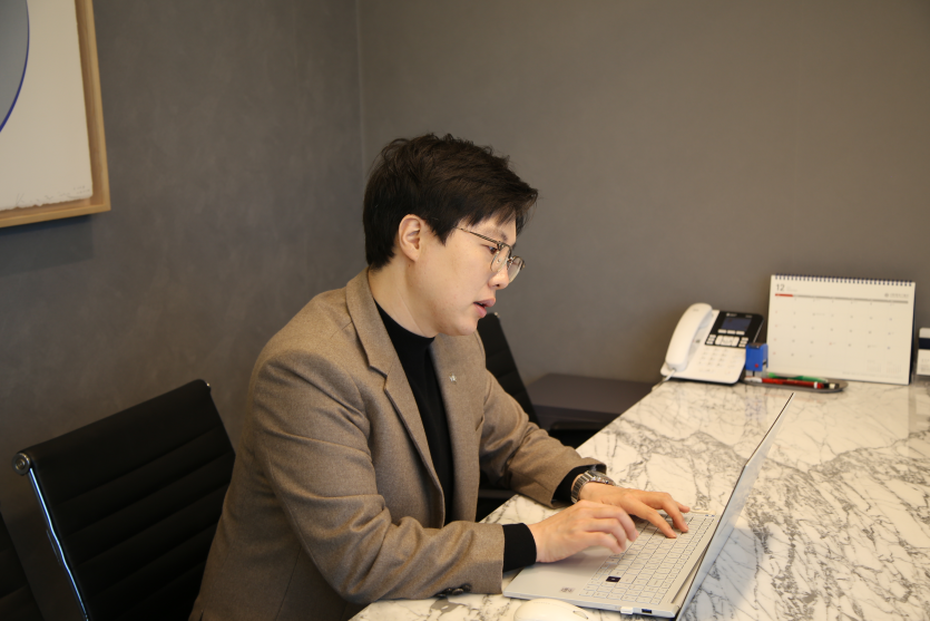 일원동몰카변호사 이세환 변호사 옆모습 실제 사진