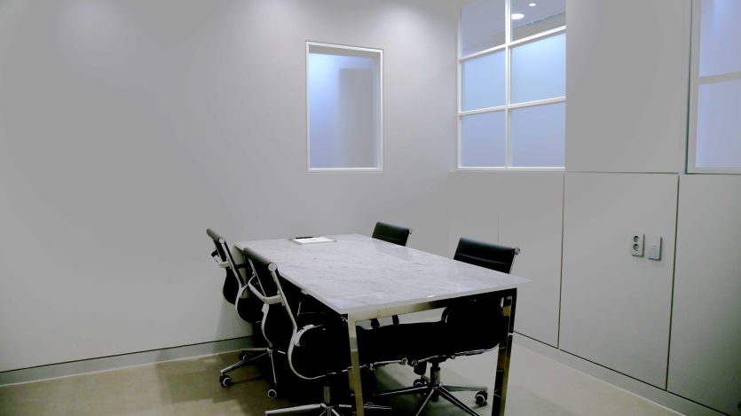 법무법인 동주 사무소 내부 상담실 실제 사진